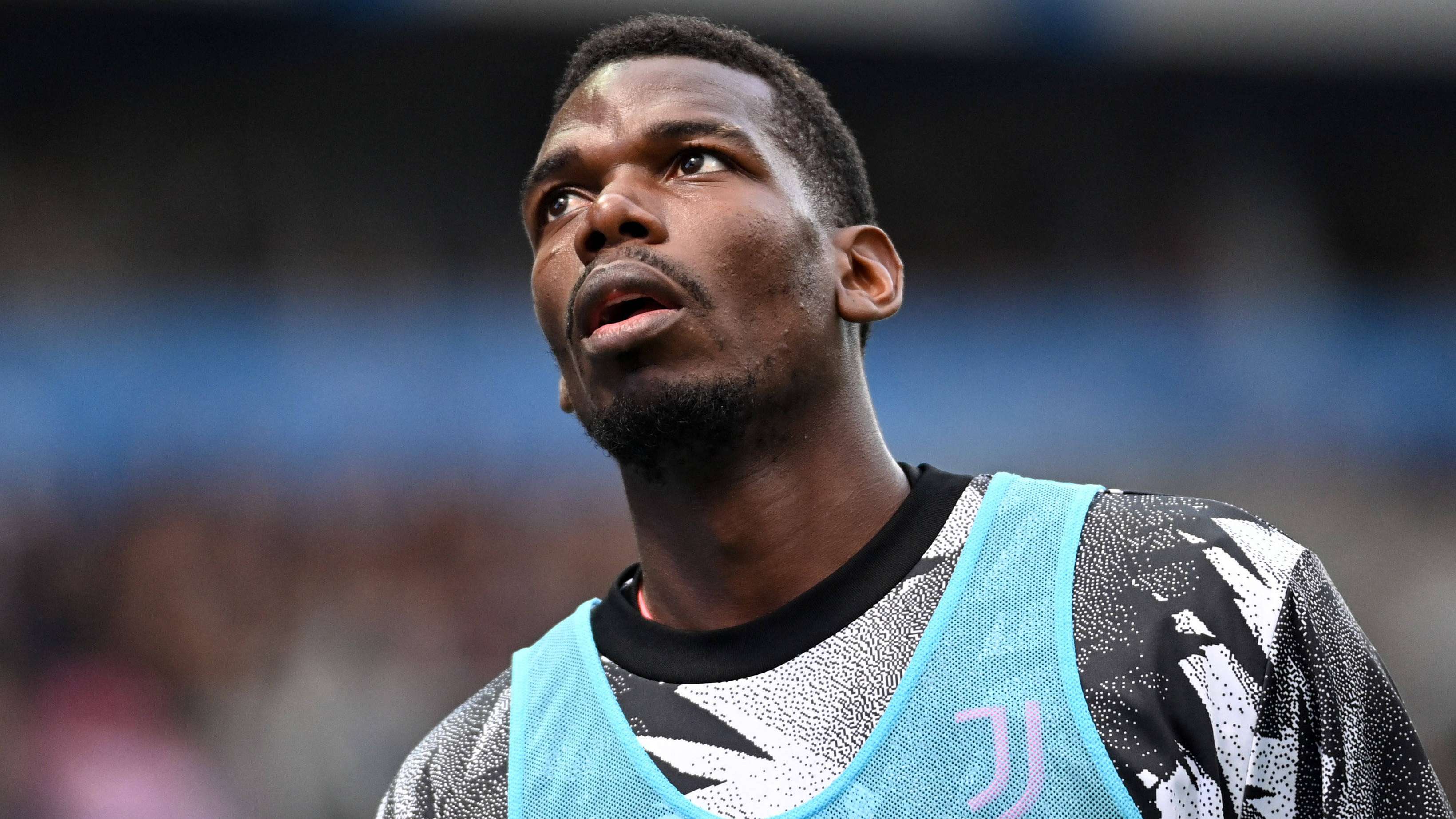 但他在场边 但他在场边